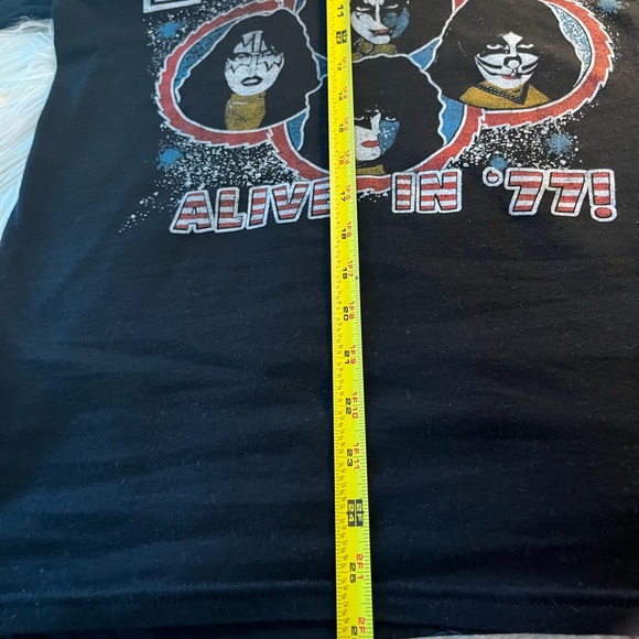 KISS Alive In 77  graphic short sleeve T Shirt - Picture 8 of 8